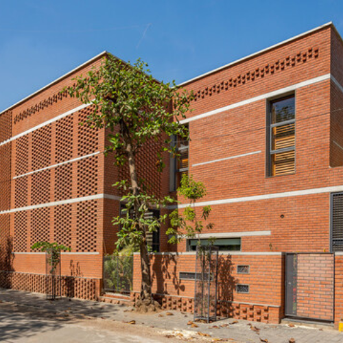 Urban House built by Rajiv Builders - Civil Contractors in Ahmedabad